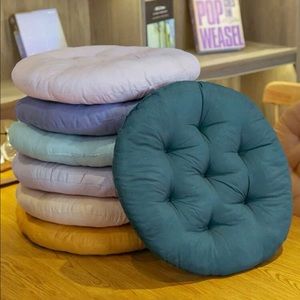 Round pillow for chair or stool